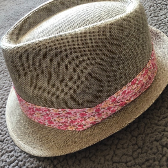 Women’s Fedora - Picture 4 of 7
